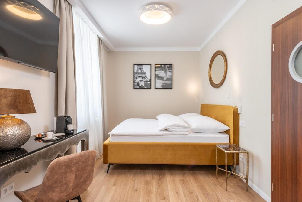 Pappas Hotel&Studio Poděbrady Buitenkant foto
